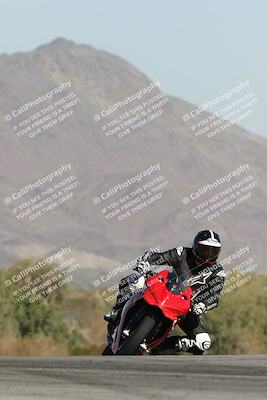 media/Dec-01-2025-Moto Forza (Mon) [[2daa91e15f]]/2-Intermediate Group/Session 2 Turn 9 Entry/